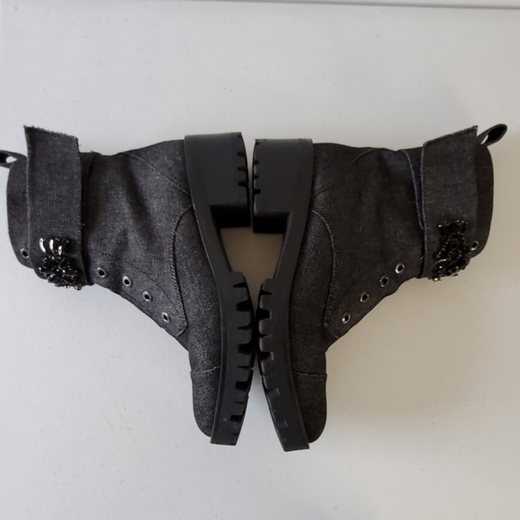 Karl Lagerfeld Paris Embellished Ankle Boots Size 8 Denim Combat Lug Sole - Picture 7 of 15